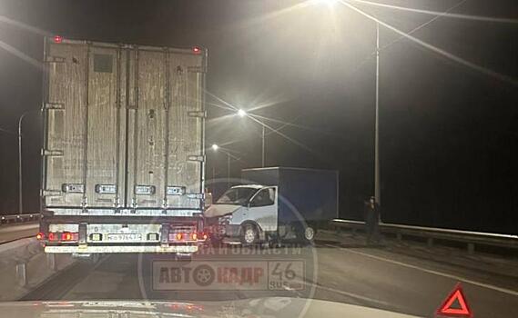 В Курске на Объездной в ДТП попали два автомобиля