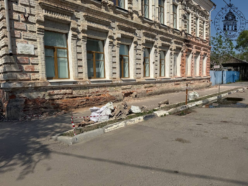 В Благовещенске стартовала реставрация здания на ул. Октябрьская, 155
