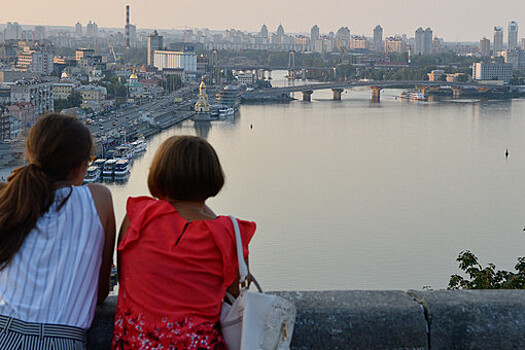 "Страна.ua": троллейбусная сеть в Киеве получила повреждения во время работы ПВО