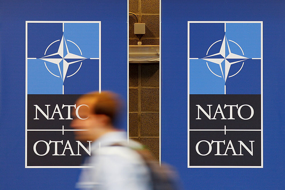 Британцы обратились к НАТО из-за "российской угрозы"