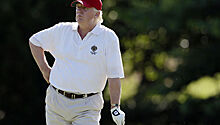 Спортсмены: Трамп всех обманывает в игре в гольф