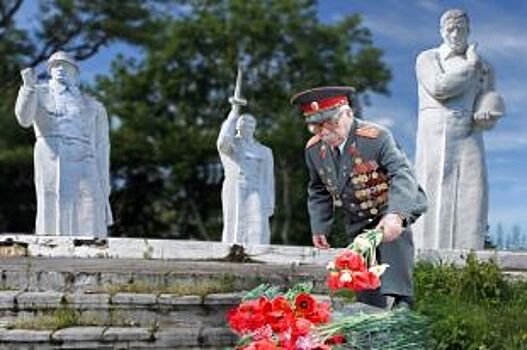 Память с трещиной. В районах не торопятся ремонтировать воинские мемориалы