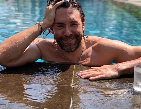 Малахов удивил фанаток постельным фото в поддержку Дзюбы