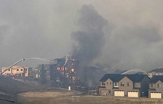 В штате Колорадо начали эвакуацию десятков тысяч жителей из-за лесных пожаров