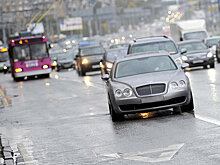 В России могут отменить штрафы за езду по «выделенке» ночью