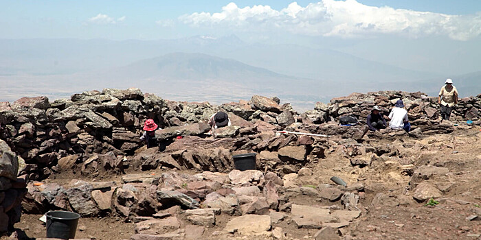 Древнюю крепость периода неолита обнаружили археологи в Армении