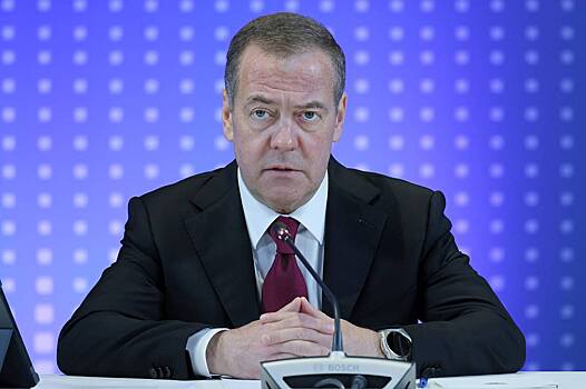 Медведев заявил о сбывающихся абсурдных прогнозах