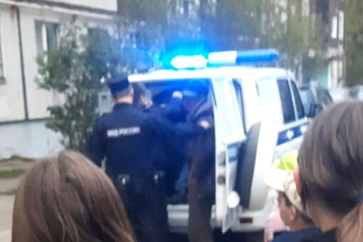 В Ярославле задержали мужчину, который угрожал подросткам ножом