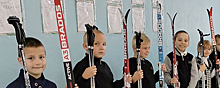 Ученики Весьегонской средней школы получили новое лыжное снаряжение