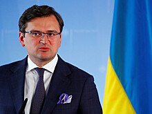 Глава МИД Украины назвал российскую вакцину гибридным оружием 