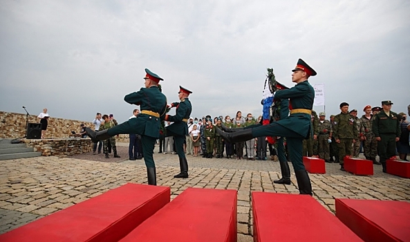 В Камышине 9 мая провели парад, посвященный Дню Победы