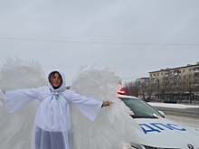 В Волгоградской области «ангелы» раздали валентинки водителям и пешеходам