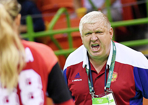 Евгений Трефилов: «По полной программе начинают дурковать…» Экс-наставник женской сборной России образно оценил слоган Олимпиады-2024 в Париже