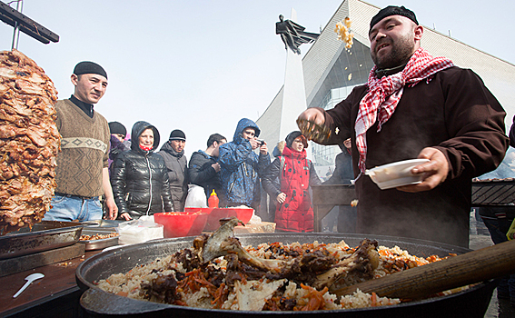 В какой стране вкуснее накормят на Новый год