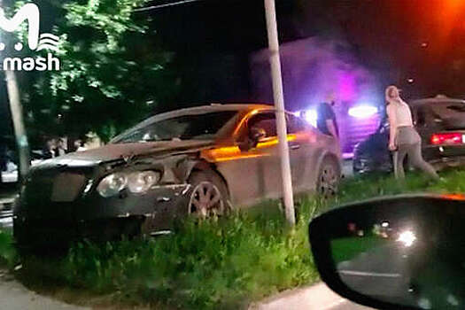 В Ростове-на-Дону женщина на Lada погибла после столкновения с Bentley