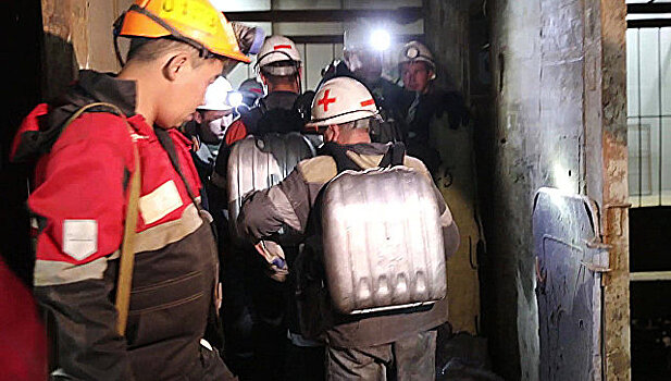 Разобрано более 200 метров завалов на руднике "Мир"