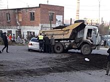 В Комсомольске самосвал «похоронил» седан