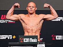 Гуськов техническим нокаутом победил Спэнна в соглавном бою турнира UFC