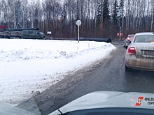 В Югре после смертельного ДТП перекрыли дорогу
