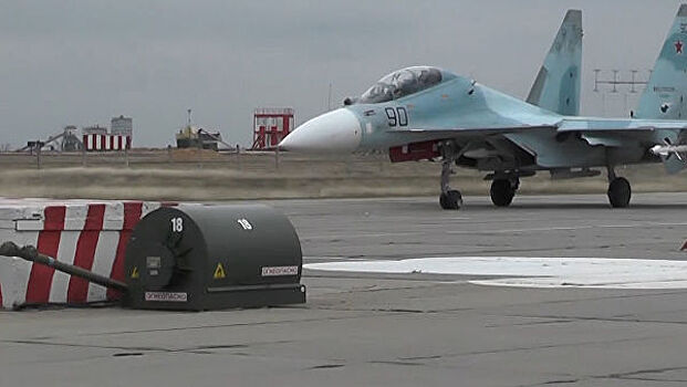 Су-30М2 приземлились на аэродроме в Севастополе