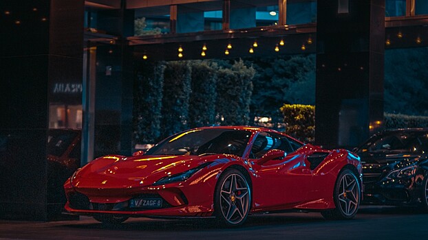 Ferrari запатентует управляемый двумя джойстиками автомобиль