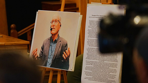 С Александром Миттой простились в Москве