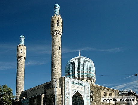 Центром праздника Ураза-байрам в Петербурге станет Соборная мечеть