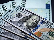 Почему Центробанк решил продлить ограничения на снятие валюты в России