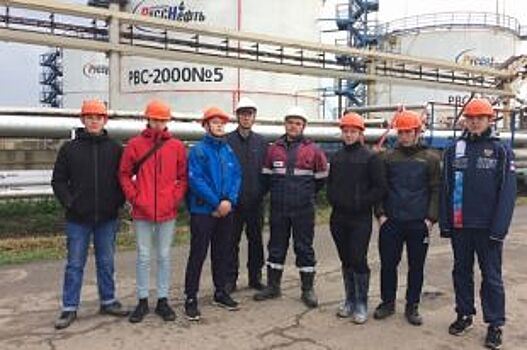 Ульяновские нефтяники провели для студентов экскурсию по объектам ЦДНГ № 2