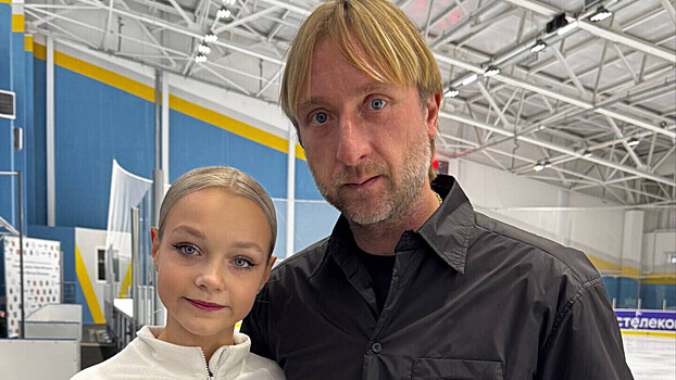 Мать Костылевой поблагодарила Плющенко