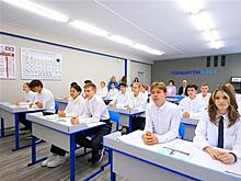 "Тольяттиазот" поздравил выпускников подшефных школ Тольятти