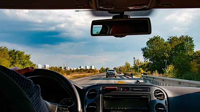 В какие дни недели лучше отправляться в поездку на машине