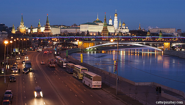 В Москве сузят дорожные полосы