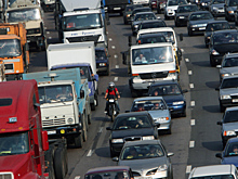 Пробка на семь км возникла на внешней стороне МКАД из-за массового ДТП