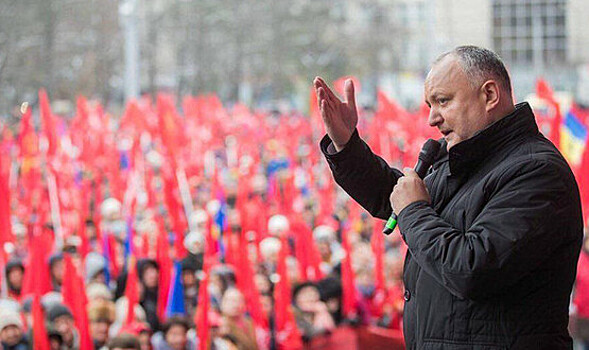 Партия президента Молдавии высказалась за сближение с РФ