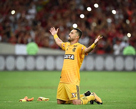 Экс-вратарь сборной Бразилии Жулио Сезар провел последний матч в карьере