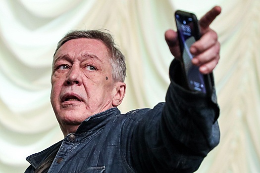 Михаил Ефремов официально вошел в труппу театра Никиты Михалкова