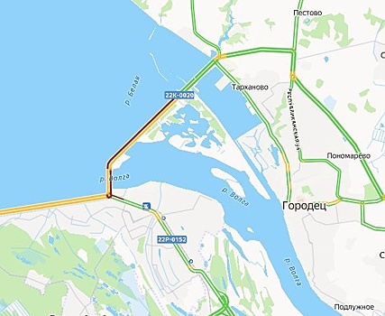 Огромная пробка образовалась на Городецкой дамбе в Нижегородской области