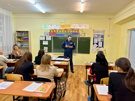 Сотрудники Госавтоинспекции Самарской области провели беседы с родителями школьников