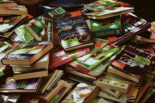 Глобальный книжный рынок: рост художественной литературы на фоне падения нехудожественной