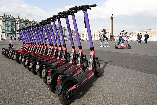 В Петербурге начались обыски в сервисах аренды электросамокатов