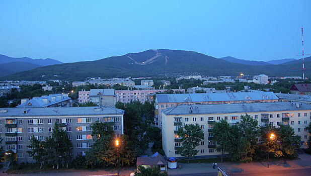 Южно-Сахалинск заволокло дымом из-за пожара