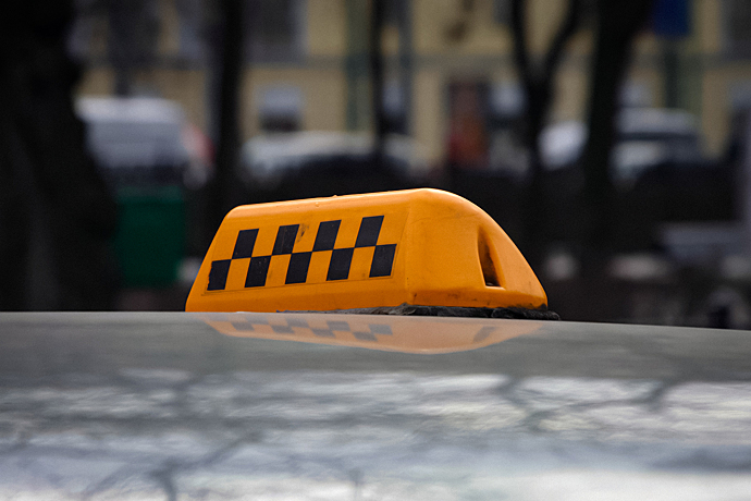 Таксистам в России разрешили блокировать проблемных пассажиров