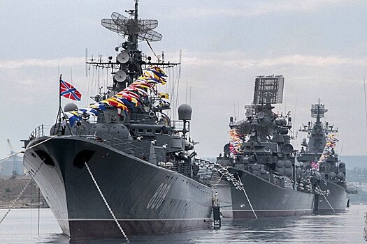 Глава Крыма поздравил черноморцев с 235-летием флота