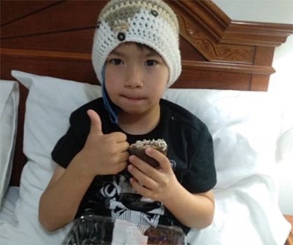 Мальчик из Читы с паталогией слуха вернулся после операции в Америке