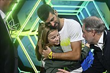 Новак Джокович спас маленькую девочку-фанатку после победы на «Мастерсе» в Париже, она рыдала у него на груди