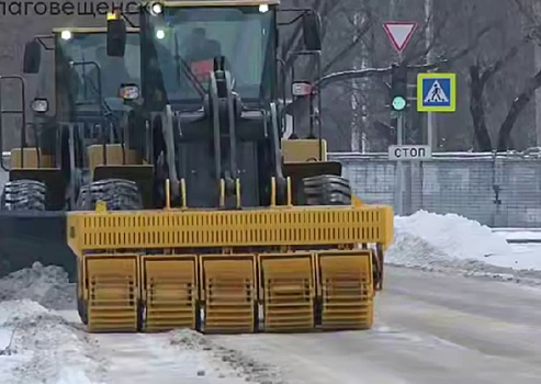 В Благовещенске очистили от снега и наледи около 50% дорог
