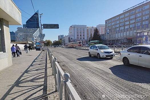 Почти полмиллиарда рублей выделили свердловские власти на ремонт дорог в четырех городах