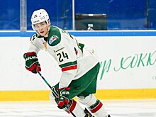 Сафонов подрался с Комаровым в дерби «Ак Барса» и «Салавата». Александр получил 17 минут штрафа, Илья – 5