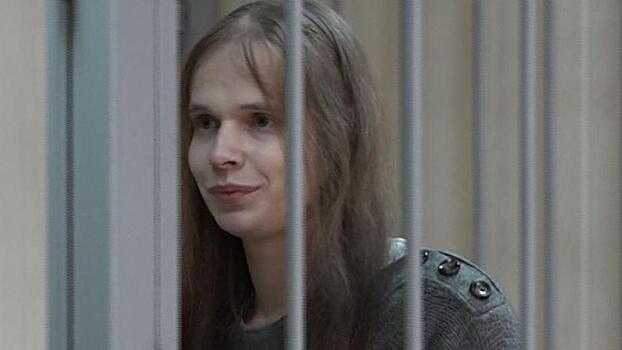 Трансгендера Алину Дэвис обвиняют в изготовлении наркотиков. В какую тюрьму могут отправить андрогина?
